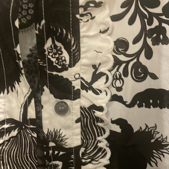 Jcrew black and white paisley like button up - Picture 3 of 5